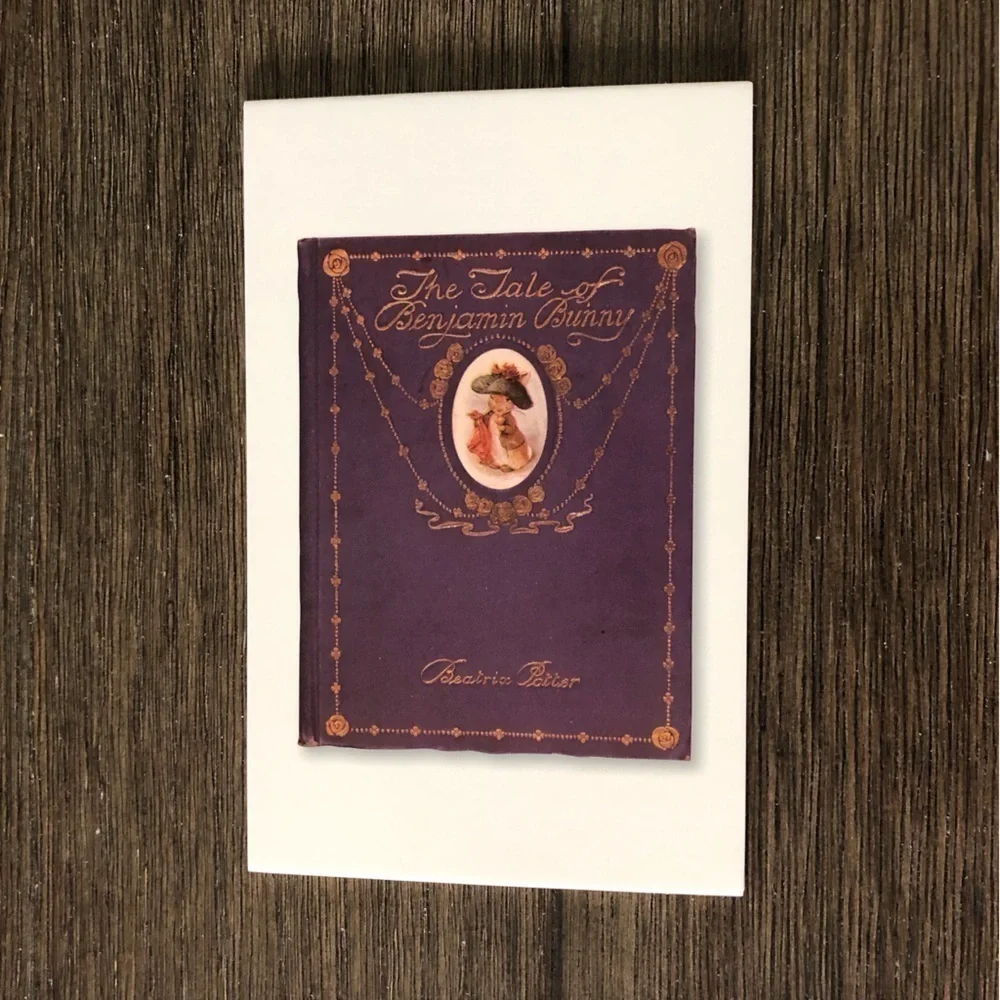 The World of Peter Rabbit Postcards: Histsorical book covers (Set of 5)